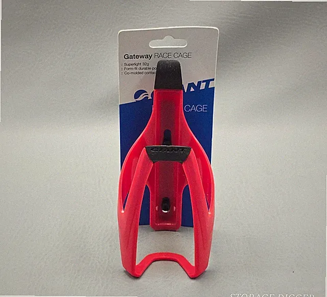 NEW Giant Gateway Race Bike Red Durable Polycarbonate Cage, 32g, Made in Taiwan